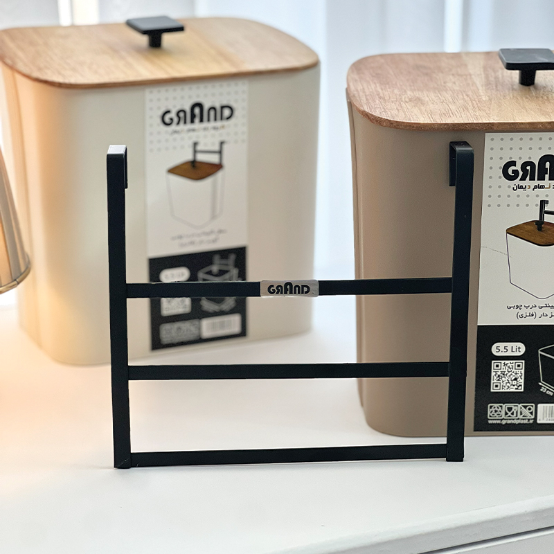 سطل-کابینتی-درب-چوبی-آویز-دار-7 سطل کابینتی درب چوبی آویز دار