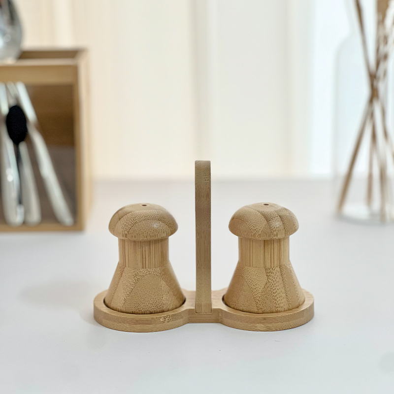 نمکدان-جفتی pair-of-salt-shakers