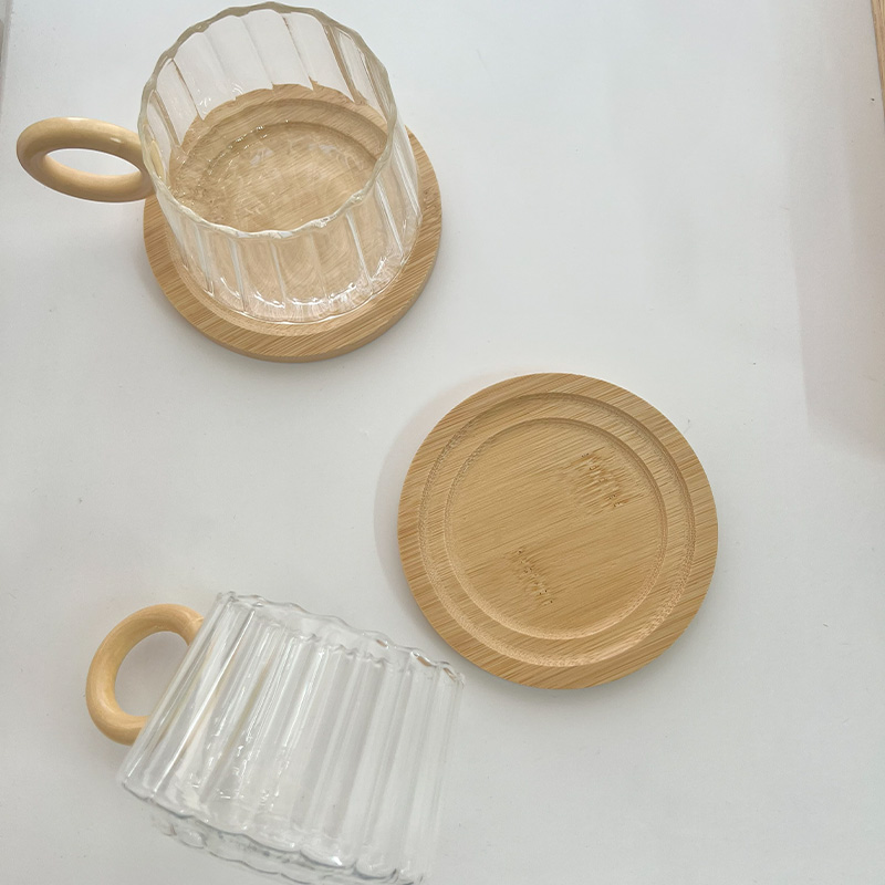 ماگ دسته چوبی زیره دار